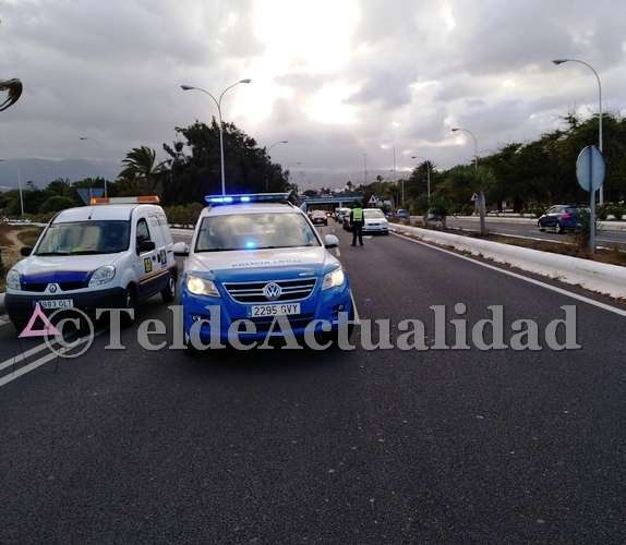 La Policía Local reguló el tráfico e instruyó las diligencias del suceso (Foto TA)
