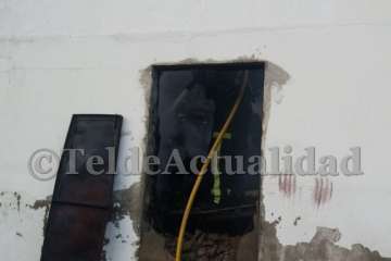 Incendio en un solar del sector histórico de San Juan (Foto TA)