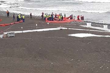 Despliegue de medios en la playa de Jinámar para el simulacro de este jueves y reunión de la mesa del ejercicio (Foto Miguel Ángel Garcia, ACFI Prress y TA)