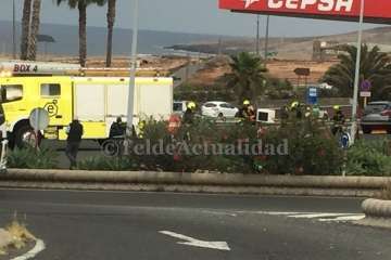 Un vehículo arranca de cuajo un surtidor de la gasolinera de El Goro (Foto TA)