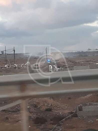 Los efectivos de seguridad y de emergencia, en el lugar del incendio (Foto TA)