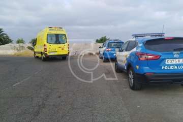  Un utilitario se sale de la vía y cae por un terraplén en la zona de El Hornillo (Foto TA)