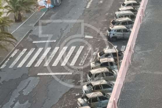 Arden más de 25 vehículos en el Valle de Jinámar (Foto TA)