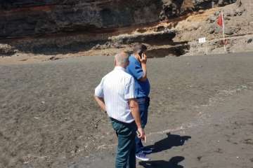 Bolas de piche contaminan las playas teldense de Los Palos y San Borondón (Foto TA)