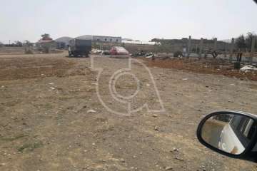 Queman madera apilada en una explanada próxima al cementerio de Los Llanos (Foto TA)