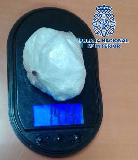 Imagen del envoltorio del que el joven trataba de desprenderse (Foto TA)