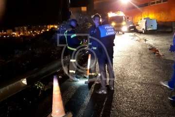 Las lluvias provocan un corrimiento en una vía de la zona industrial de Maipez-Jinámar (Foto TA)