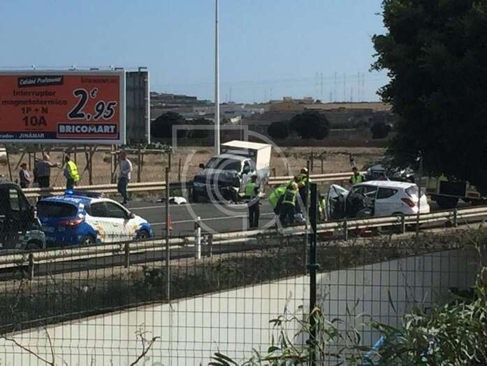 Imagen del accidente ocurrido hace unos minutos (Foto TA