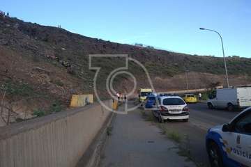 Rescatan a una persona que se precipitó en una ladera de Jinámar (Foto TA)