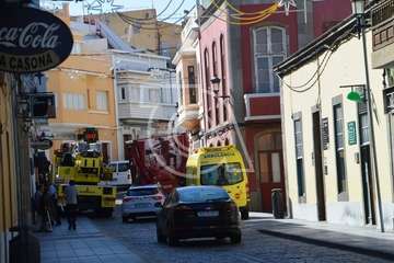 Evacúan a una persona semiinconsciente en San Juan (Foto TA)