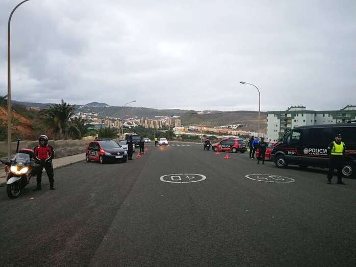 Imagen de uno de los dispositivos de control que la Policía Canaria llevó a cabo en Telde (Foto TA)