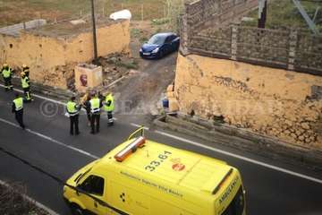 Accidente de tráfico en el Callejón del Castillo (Foto TA)