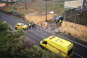Accidente de tráfico en el Callejón del Castillo (Foto TA)