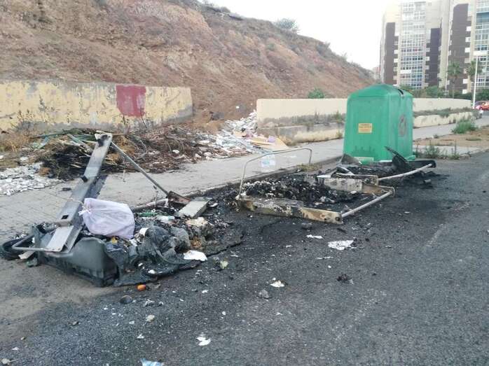 El pasado año ardieron 43 contenedores de basura en el Valle de Jinámar (Foto TA)