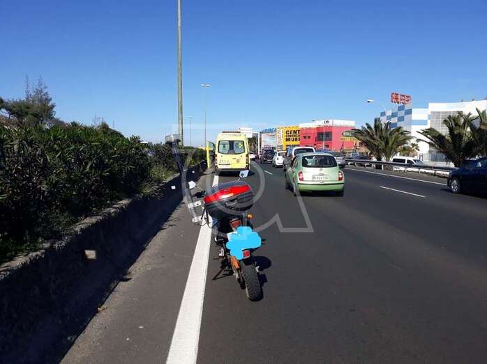 Imagen de archivo de un accidente en la GC-1 (Foto TA)