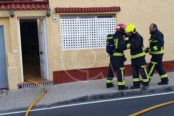 Incendio en un inmueble de La Garita (Foto TA)