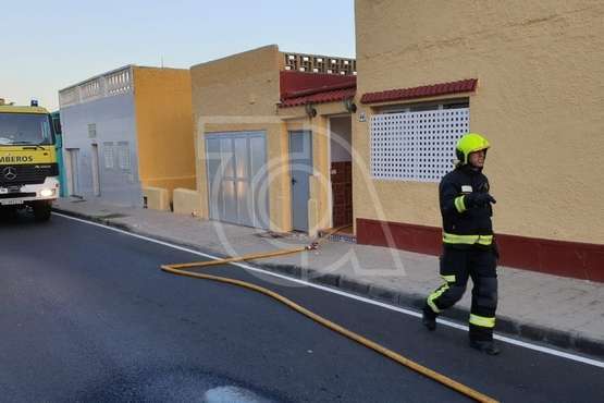 Incendio en un inmueble de La Garita (Foto TA)
