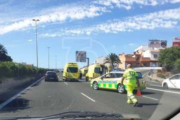 Accidente en la GC-1 a la altura de Marpequeña (Foto TA)