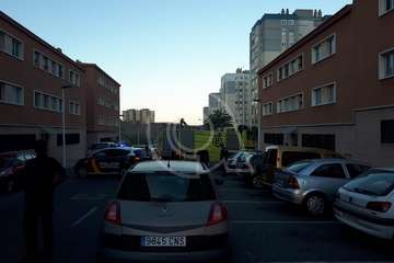 El motor de un vehículo se prende fuego en El Cortijo de Belén (Foto TA)