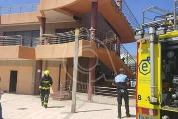 Nuevo incendio en el edificio comercial abandonado de La Garita (Foto TA)
