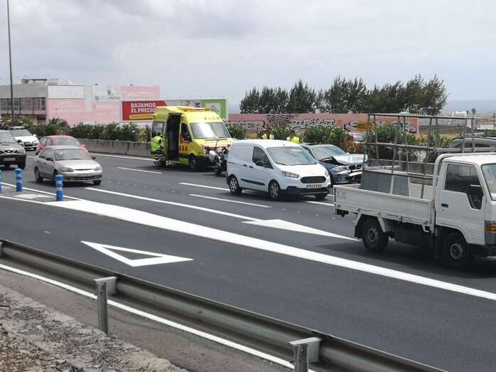 Imagen de archivo de un accidente en la GC-1 (Foto TA)