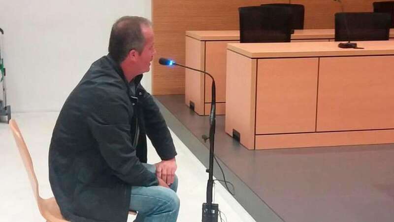 Para delinquir, Javier DiÌaz se haciÌa pasar por comandante o juez militar (Foto Canarias 7)