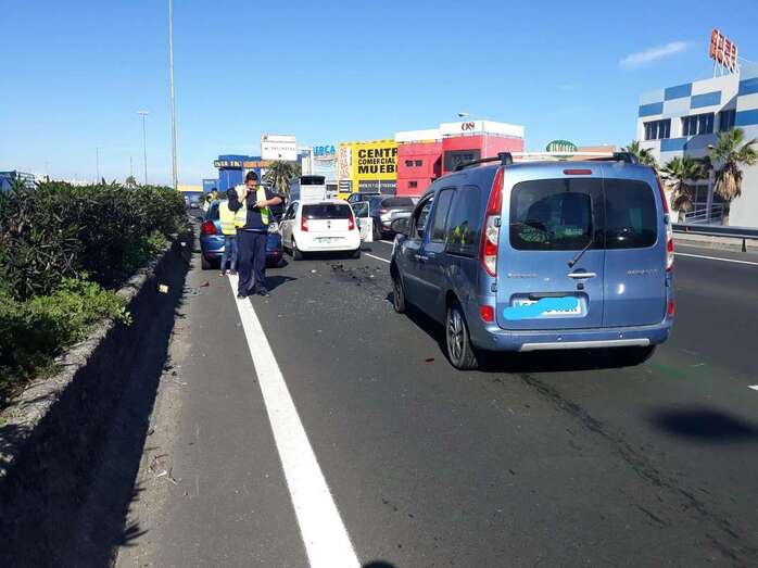 Imagen de archivo de un accidente en la GC-1 (Foto TA)