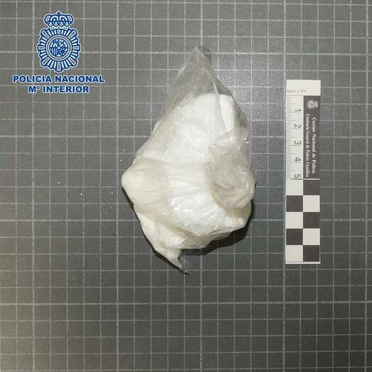 Imagen de la bolsa con 90 gramos de cocaína (Foto TA)