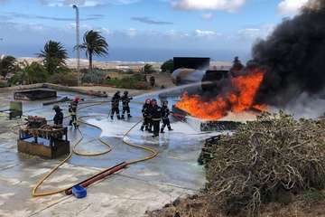 Los bomberos de la capital se adiestran en Telde (Foto TA)