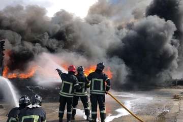 Los bomberos de la capital se adiestran en Telde (Foto TA)