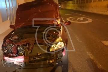 Aparatoso accidente en la carretera del casco de Telde a El Calero (Foto TA)