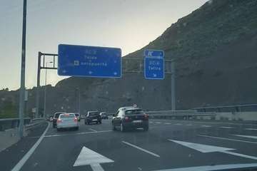 Colisión de varios vehículos en la GC-1 a la altura del Barranco Real de Telde (Foto TA)