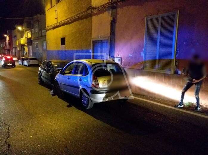 Los dos turismos que chocaron a última hora de esta tarde en La Pardilla (Foto TA)