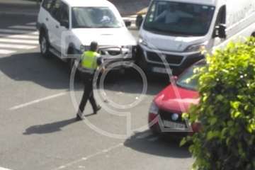 Un furgón y un todoterreno chocan en el casco de Telde (Foto TA)