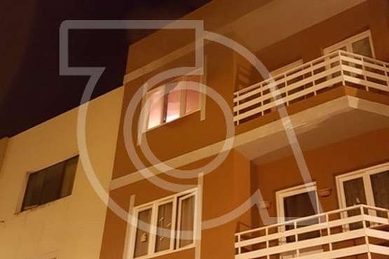 El fuego causa daños a una vivienda de Los Llanos de Telde (Foto TA)