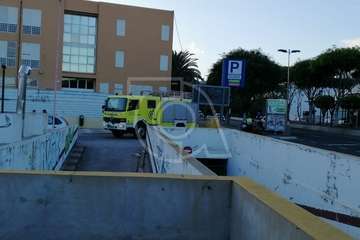 Nuevo incendio en el parquin subterráneo abandonado de Arnao (Foto Antonio Alí)