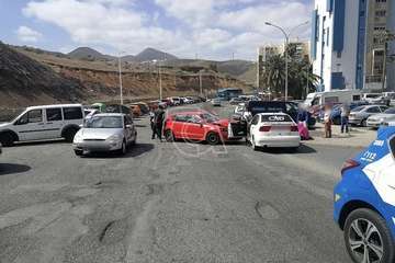 Colisión de dos vehículos en el Valle de Jinámar (Foto TA)