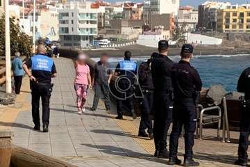  Una mujer, grave al caer seis metros desde el paseo a los riscos en La Garita (Foto TA)