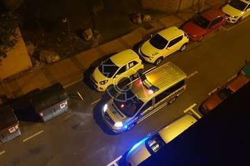 Incendio intencionado de un contenedor en la calle de Juan Negrín de Los Llanos de Telde (Foto TA)