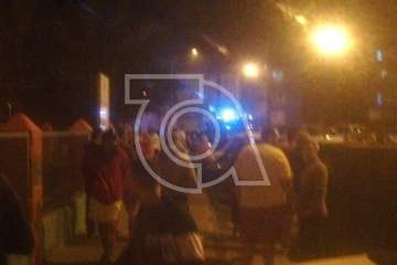 Incendio de cuatro vehículos en Jinámar (Foto TA)