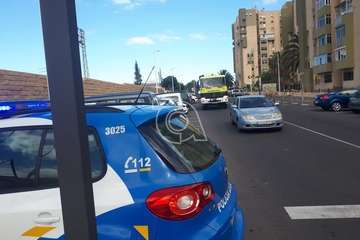 Un hombre sufre una caída involuntaria desde 4 metros de altura en el Valle de Jinámar (Foto TA)