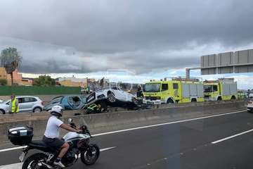 Aparatoso accidente en la GC-1, a la altura de La Pardilla, en dirección sur (Foto TA)