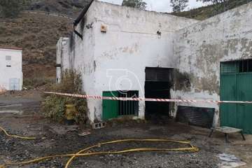 Incendio de un motor de bombeo en un antiguo pozo de Telde (Foto TA)