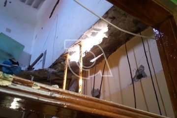 Evacuado un hombre al hospital tras caerle encima el techo de una vivienda en El Calero Alto (Foto TA)