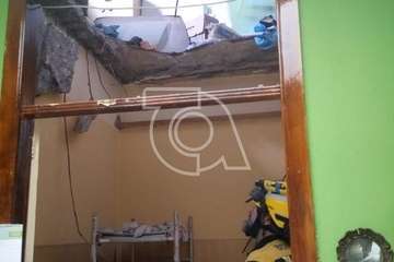 Evacuado un hombre al hospital tras caerle encima el techo de una vivienda en El Calero Alto (Foto TA)