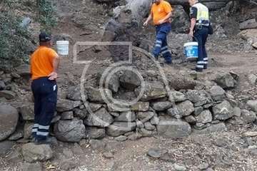 Intervención de Policía Local y Protección Civil en el Barranco de Los Cernícalos (Foto TA)
