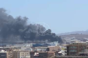 Incendio en la nave industrial de Martínez Cano en El Goro (Foto TA)