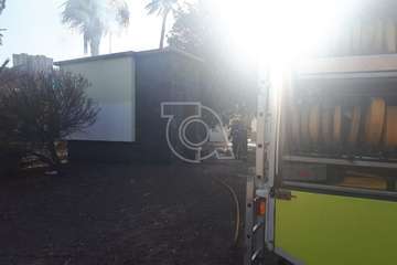 Incendio en un inmueble del Parque de la Mil Palmeras de Jinámar (Foto TA)