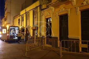 Una vecina de Los Llanos, evacuada a un centro hospitalario tras fracturarse la cadera en una caída/TA.