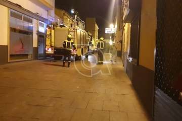 Una vecina de Los Llanos, evacuada a un centro hospitalario tras fracturarse la cadera en una caída/TA.